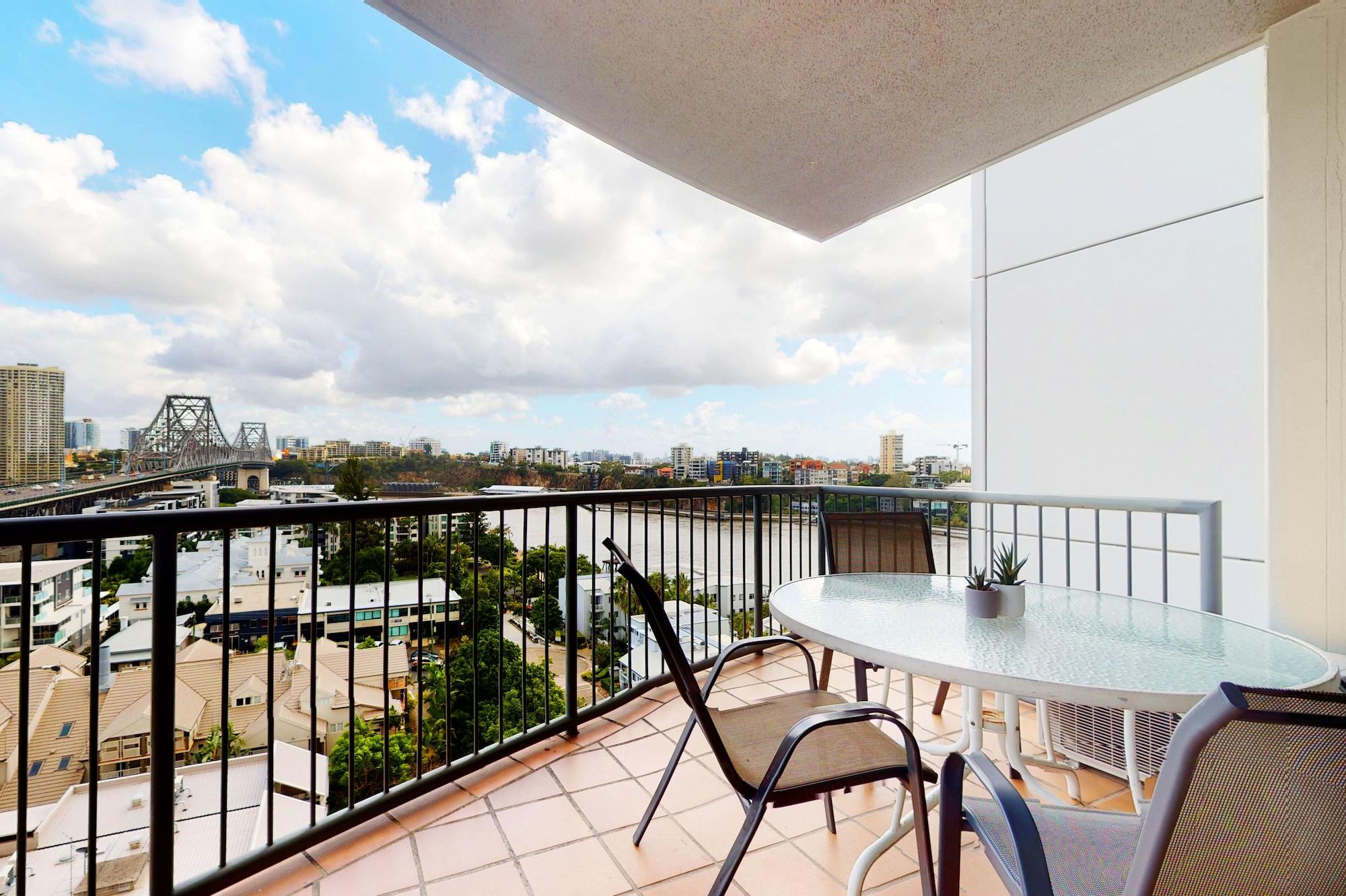 Bridgewater Aparthotel 4*